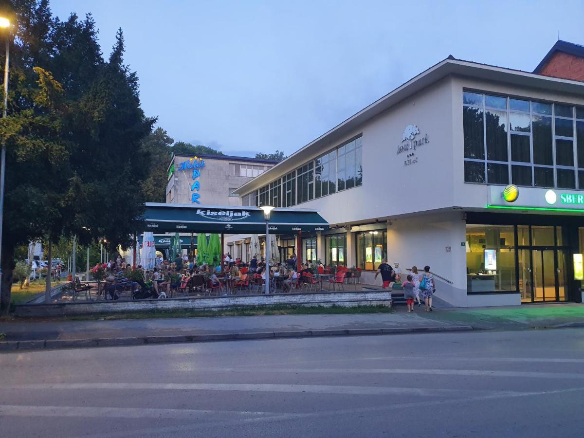 Park Hotel Bihać Esterno foto