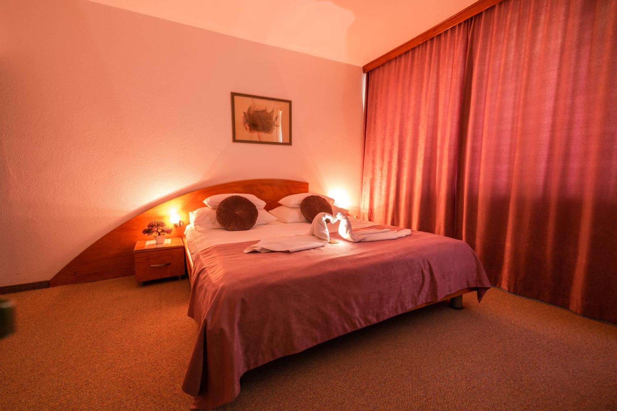 Park Hotel Bihać Esterno foto