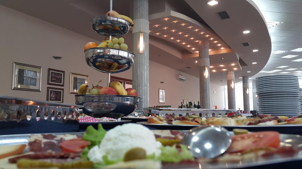 Park Hotel Bihać Esterno foto